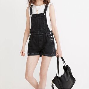 Madewell Adirondack Short Overalls- size XS black